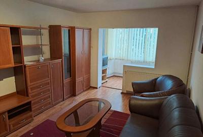 Apartament cu 2 camere decomandat în Centrul Civic