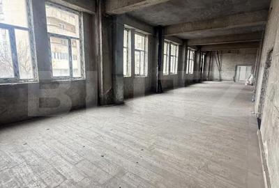 Spațiu comercial, de 471 mp, în Central - 4