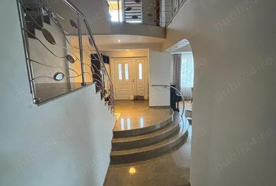 CASA SPA?IOASA cu 5 dormitoare,curte mare ?i padure in spate - 3