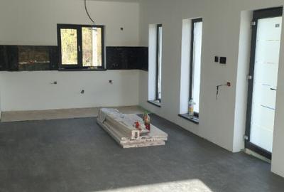 Casa Albota la doar 12 km de Pite?ti Lux la cheie Casa Albota la doar 12 km de Pite?ti Lux la cheie - 3