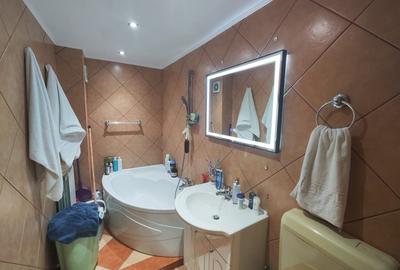 Apartament cu 2 camere decomandat în Costin Georgian - 13