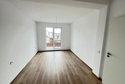 Duplex cu 4 camere cu Canalizare în Sânpetru - 5