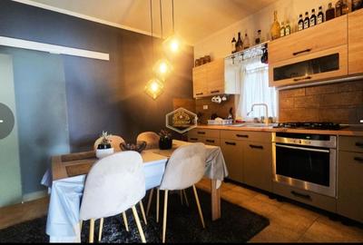 Vand casa complet renovata interior si exterior cu toate utilitatile - 1