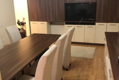 Apartament cu 3 camere decomandat în Central - 3