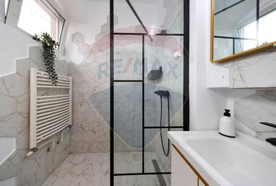 Comision 0 | Apartament cu 2 camere si terasa - Langa  Piata Sfatului - 12