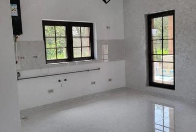 Casă cu 5 camere cu Teren 250 Mp în Giroc