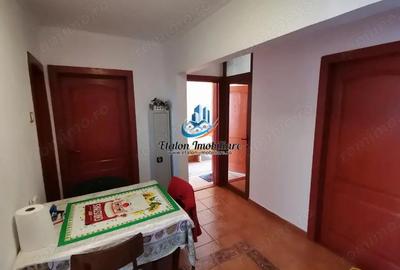 Apartament cu 4 camere decomandat în Precista