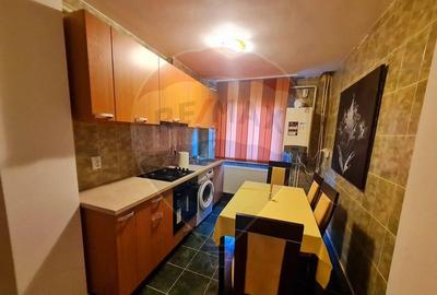Apartament de inchiriat /Spatiu la parter - 2