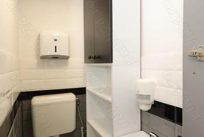 Spatiu comercial de inchiat prevazut cu 380v - 2