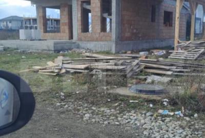 Casă cu 4 camere cu Canalizare în Cristian - 3