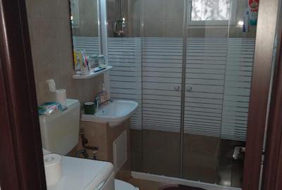 Apartament 3 camere, decomandat - zona Racadau - 2