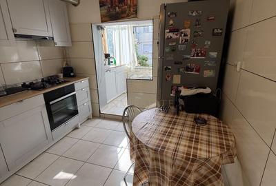 Apartament cu 3 camere decomandat, mobilat în Apusului - 3
