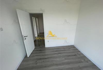 APARTAMENT CU 3 CAMERE IN ZONA SEMICENTRALA - 10