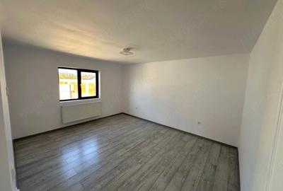 Casă cu 3 camere cu Teren 414 Mp în Central - 7