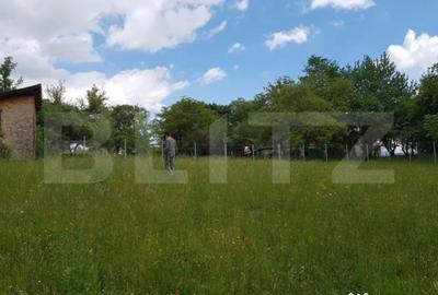 Teren de 1000 mp, în Central - 2