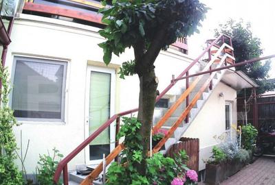 Casa 3 nivele singur in curte zona centru cu cabinet stomat - 2