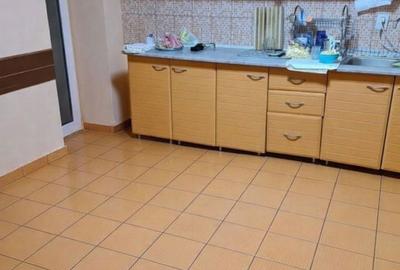 Casă cu 4 camere în Central - 4