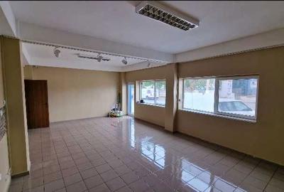 Spațiu comercial, de 38 mp, în Central - 2