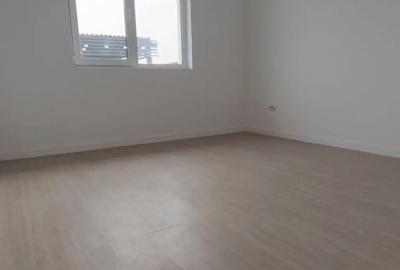 Casă cu 5 camere cu Teren 320 Mp în Domnești - 10