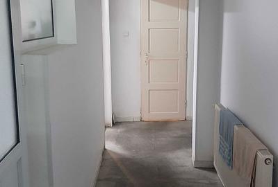 Spațiu comercial, de 200 mp, în Central - 1