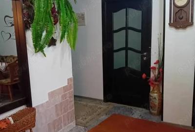 Apartament cu 4 camere decomandat în Central - 1