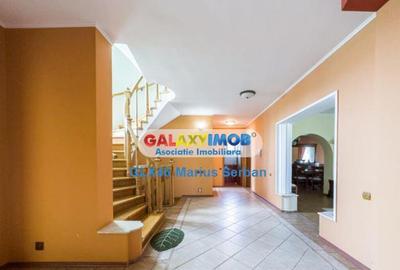 Casă cu 9 camere cu Piscina în Central - 2