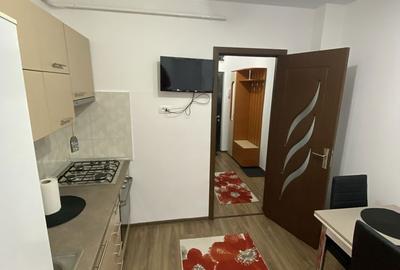 Garsonieră decomandată în Calarași 4 - 5
