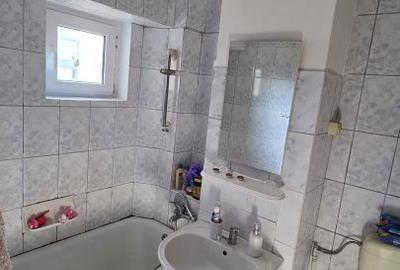 Apartament cu 3 camere decomandat în Micro 16 - 5