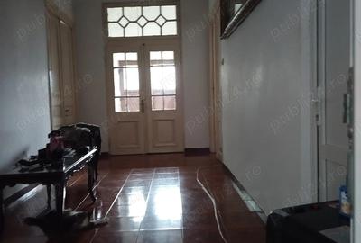 Casa interbelica in zona Stadionului Ilie Oana - 4