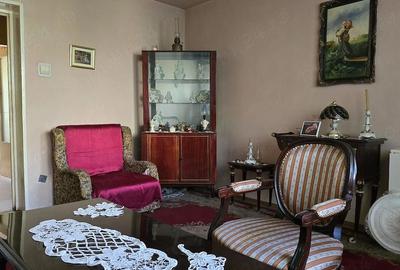 Apartament cu 3 camere decomandat în Progresul - 5