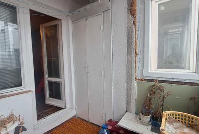Apartament cu 3 camere decomandat în Obor