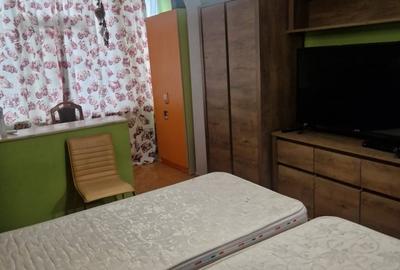 Apartament cu 3 camere semidecomandat, mobilat în Central - 8