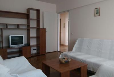 Apartament cu 2 camere decomandat, mobilat în Cantemir