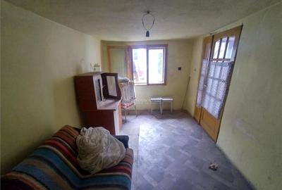 Berliste, Casa pt 2 Familii, la Sosea, Pret Negociabil - 5