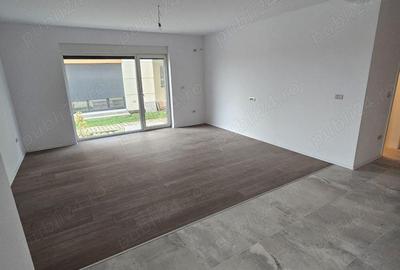 Spațiu comercial, de 56 mp, în Central - 1