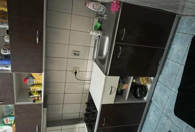 De vanzare apartament doua camere decomandat zona Viaduct - 5