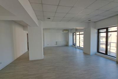 Birou, de 138.14999389648 mp, în Unirii - 6