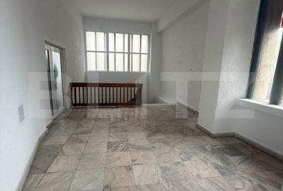 Spațiu comercial, de 471 mp, în Central