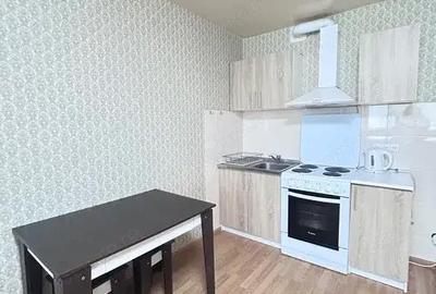 Garsonieră decomandată în Titan