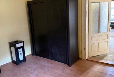 Casă cu 6 camere cu Teren 270 Mp în Central - 2