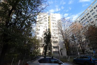 Apartament cu 3 camere semidecomandat, mobilat în Dristor - 20