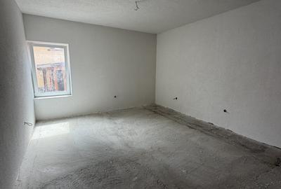 Casă individuală cu 6 camere cu Canalizare în Central - 14