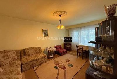 Apartament cu 3 camere decomandat în Piața Centrală - 1