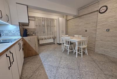 Apartament cu 2 camere decomandat în Buzaului