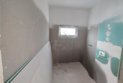 Duplex cu 4 camere cu Canalizare în Moșnița Nouă - 12