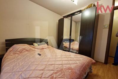 DE VANZARE apartament 2 camere decomandate Bulevardul Deceba - 7