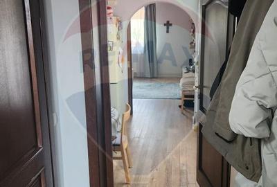 Casă cu 4 camere cu Teren 180 Mp în Central - 10