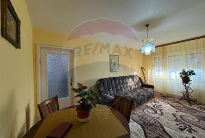 Apartament decomandat 3 camere -centrala proprie  zona Lebada - 7