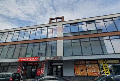 Spațiu comercial, de 91 mp, în Central - 1