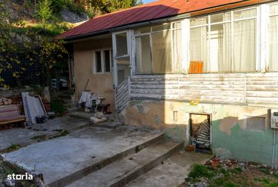 Casă cu 2 camere cu Teren 620 Mp în Schei - 1